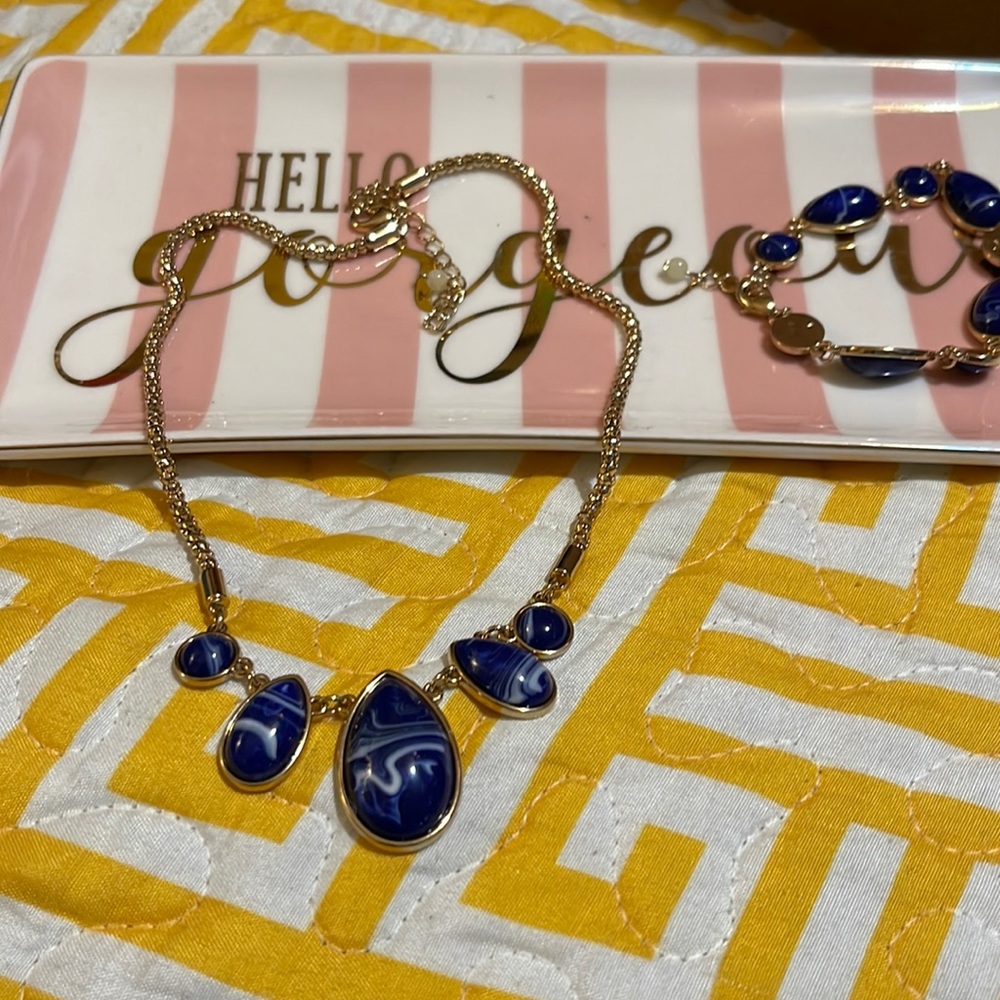 Necklace w/bracelet